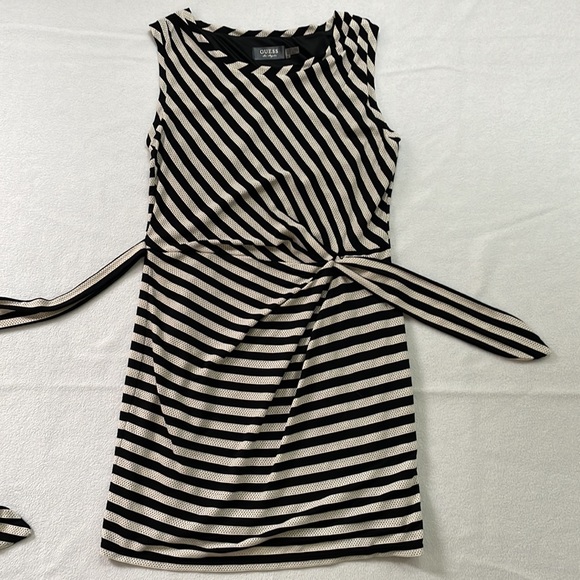 Mini Guess Dress - Picture 10 of 10